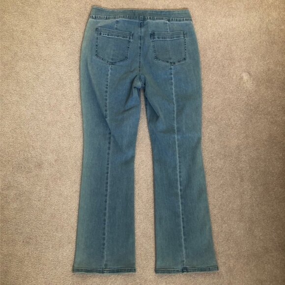 NWT Nic+Zoe Pull-On All Day Demi Boot Cut Jeans, Blue Haze - Size 8 - Picture 7 of 16